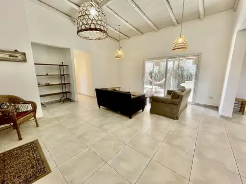 Casa en Venta en Countries y Barrios Cerrados en Manzanares, USD 205.000