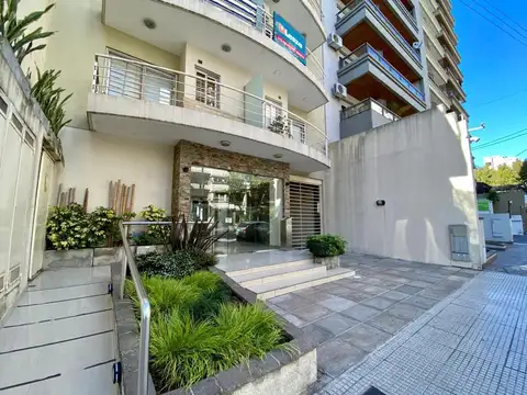 Del Valle Iberlucea al 2600