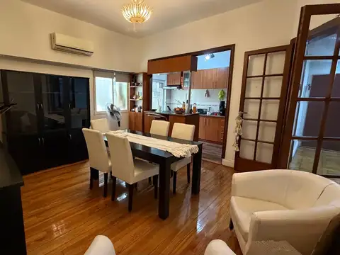 Depto Tipo Casa 3 ambientes con 2 baños