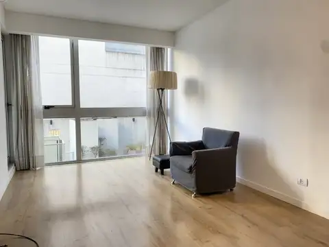 Holmberg 2400, Piso 1