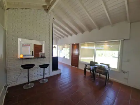 Casa en Venta con 3 cocheras