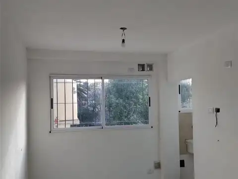 Venezuela 3800, Piso 1