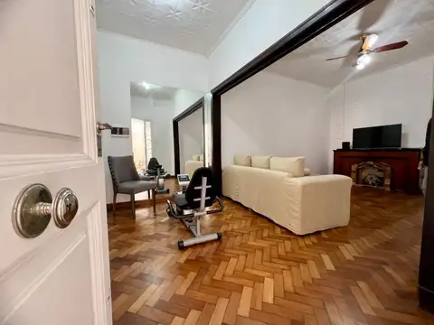 Casa 6 ambientes con 1 baño