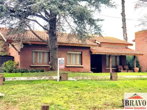 Casa / Chalet en venta de 3 dormitorios en Zona Centro