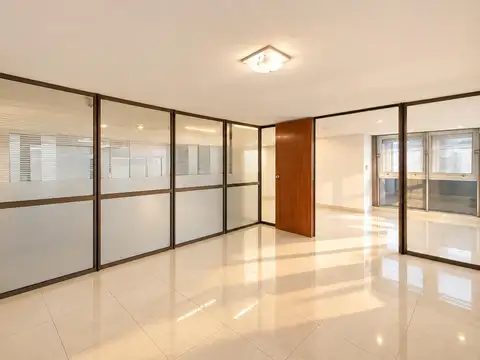 Oficina en Venta al Este
