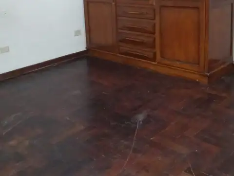 Casa a mts de Av. Mosconi