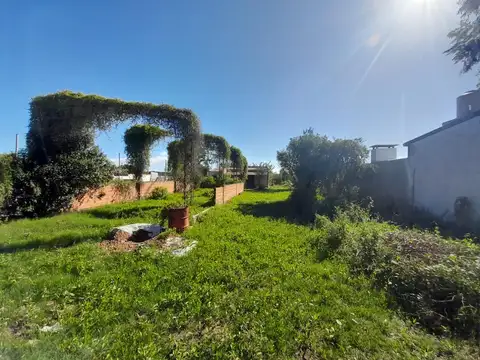 RAWSON Y LOS ROBLES (A 4 CUADRAS DE AV. 2 DE ABRIL)