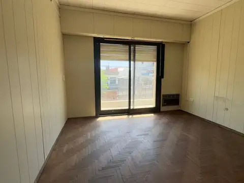 Depto Tipo Casa 4 ambientes con 1 baño