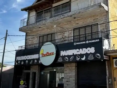LOCAL CON DEPARTAMENTOS EN PLANTA ALTA