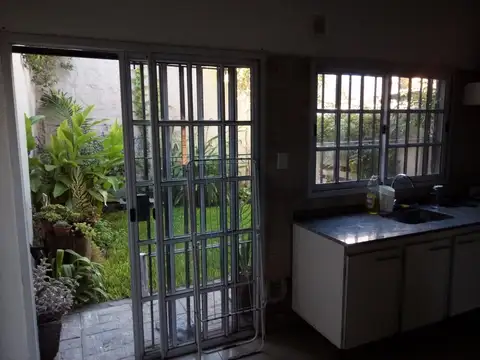 Depto Tipo Casa en Venta en Castelar Norte, USD 89.000