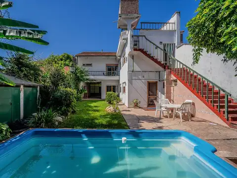 Venta casa 5 ambientes/San Fernando/Jardin/Quincho