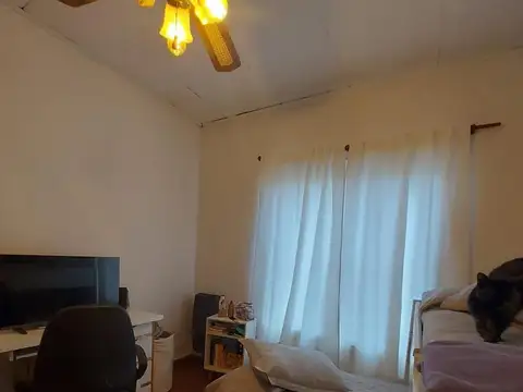 Casa en venta de 2 dormitorios en Pellegrini al 700