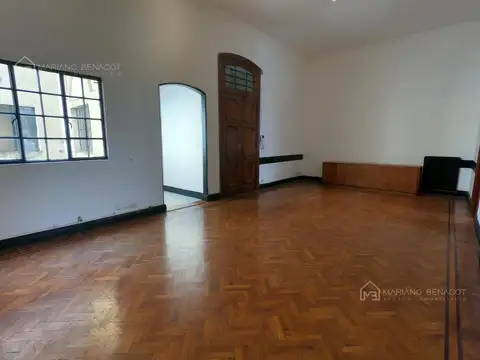 Av. Belgrano al 1800, Balvanera