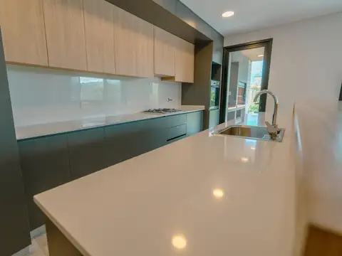 Casa en Alquiler en San Lorenzo Chico, USD 1.300