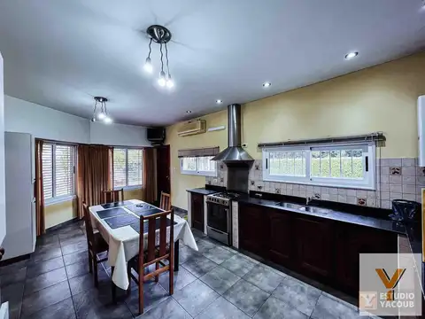 Casa en Venta en Villa Elisa, USD 240.000