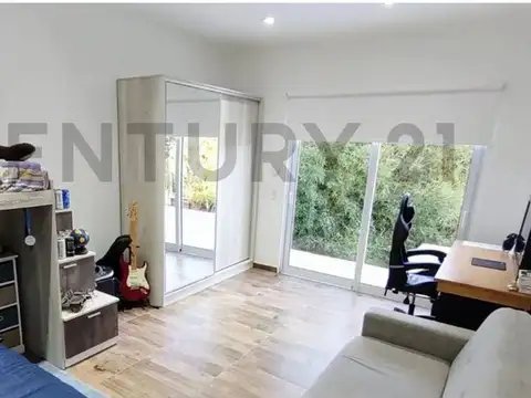 Casa 3 ambientes con 4 baños