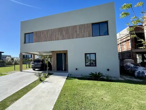 Casa en venta en Vila Marina Villanueva Tigre