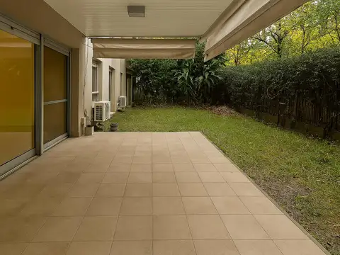 Departamento 3 ambientes en Venta Planta Baja con Jardin Jardines de San Isidro