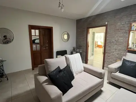 Casa en Venta en Capitan Bermudez, USD 180.000