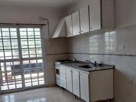Departamento en Alquiler con 1 cocheras