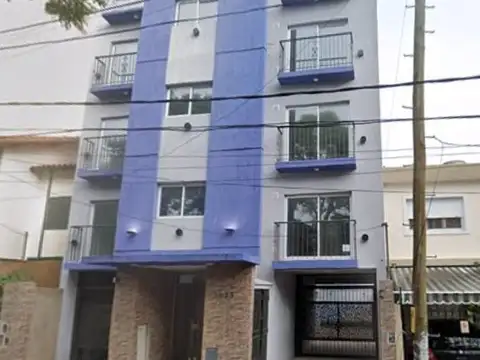 EN VENTA EN MARTIN CORONADO DEPARTAMENTO EN DOS PLANTAS DE 3 AMBIENTES - FICHA 8854
