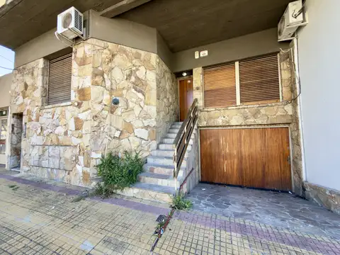 Casa en Venta Tipo PH, 2 Dorm, Cochera, Patio, Lavadero