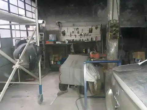 Galpon en Venta 34,24  mts Fondo