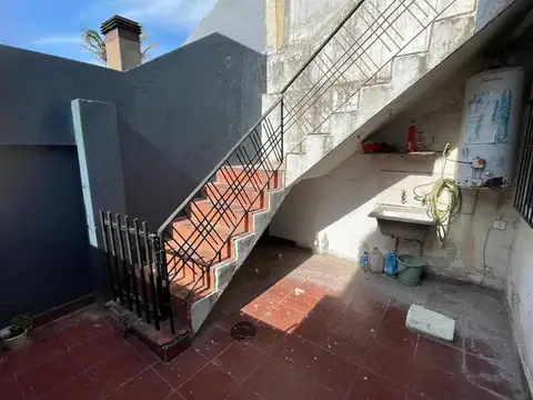 Depto Tipo Casa en Venta con 1 cocheras