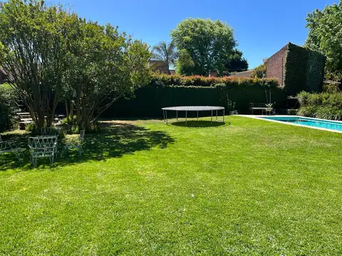 Casa en Alquiler Temporal en Bella Vista, USD 3.900