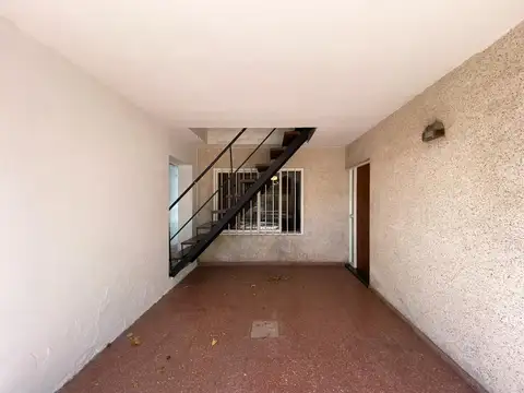 Depto Tipo Casa 4 ambientes con 1 baño