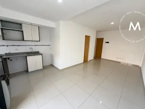 Departamento en Alquiler en Villa Ballester, $ 580.000