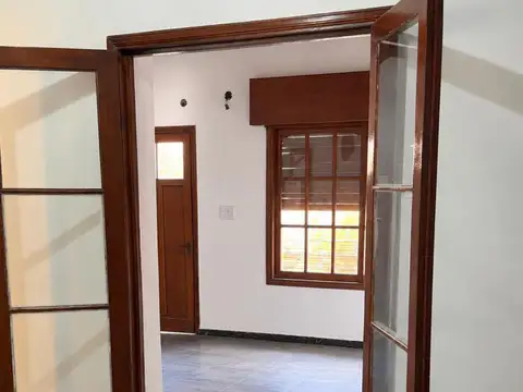 CHALET CON LOCAL EN ALQUILER