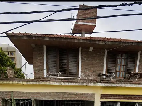 CHALET CON LOCAL EN ALQUILER