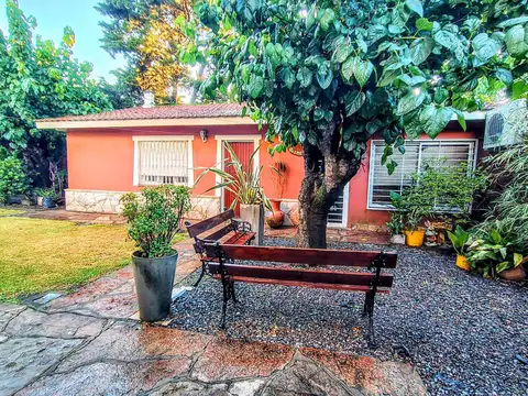 Casa en Venta en Burzaco, USD 379.000