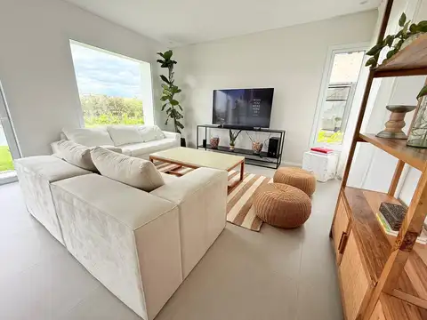 Casa en Alquiler 1 año