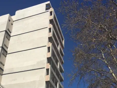 Vendo depto 1 dormitorio frente a la plaza V. Constitucion