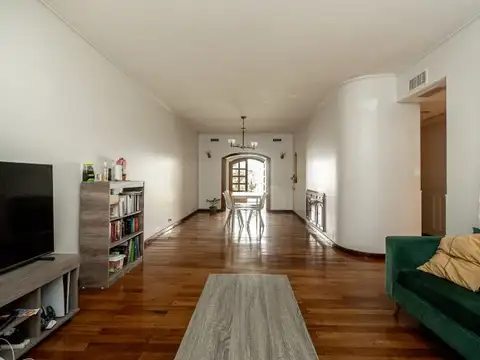 Casa - A m Parque Centenario - Jardín - Cochera