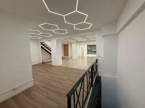 Local en Alquiler 50 años