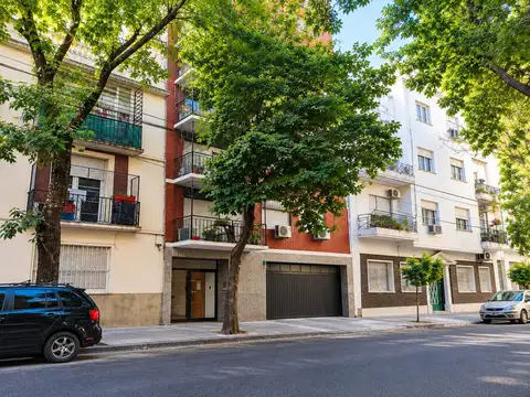 Departamento en dúplex en venta a reciclar apto crédito con cochera fija piso alto