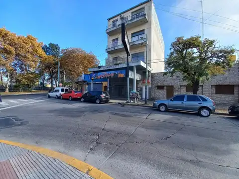 Local en Alquiler en Rafael Calzada, $ 2.300.000