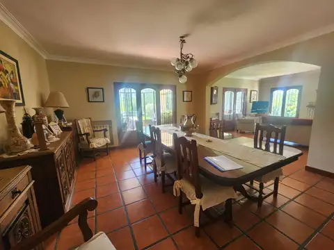 Casa en Alquiler en San Lorenzo, USD 3.000