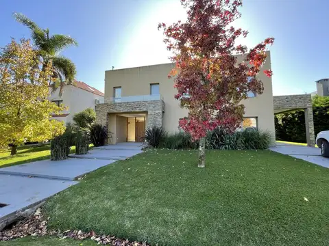 Casa en Venta al Noroeste