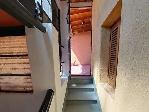 Venta de P.H. de 4 amb.con 2 baños y terraza (está alquilado