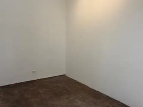 Depto Tipo Casa en Alquiler en Echesortu, $ 650.000