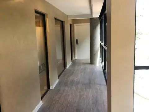 OFICINA EN VENTA :: PLAZA 3 :: PARQUE LELOIR :: COCHERA