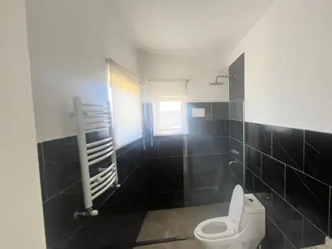 Casa 6 ambientes con 3 baños