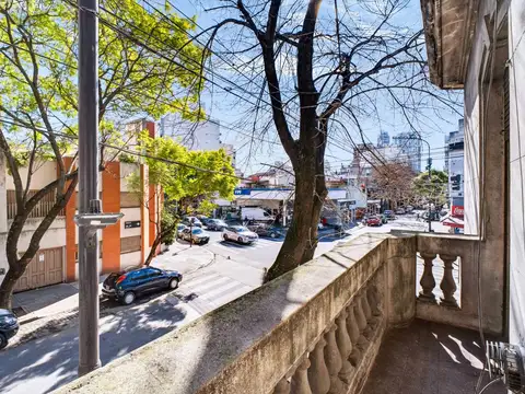 Gran PH con terraza en Caballito