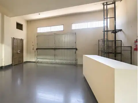 Venta Depósito Galpón 500 m² Doble Acceso Flores