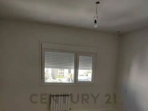 Departamento 6 ambientes con 2 baños