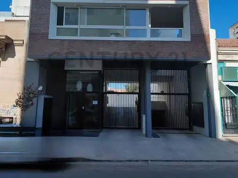 Zapiola 200, Piso 0